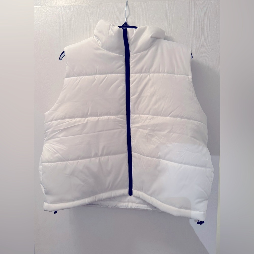 Women’s White Puffer Vest, Size Medium